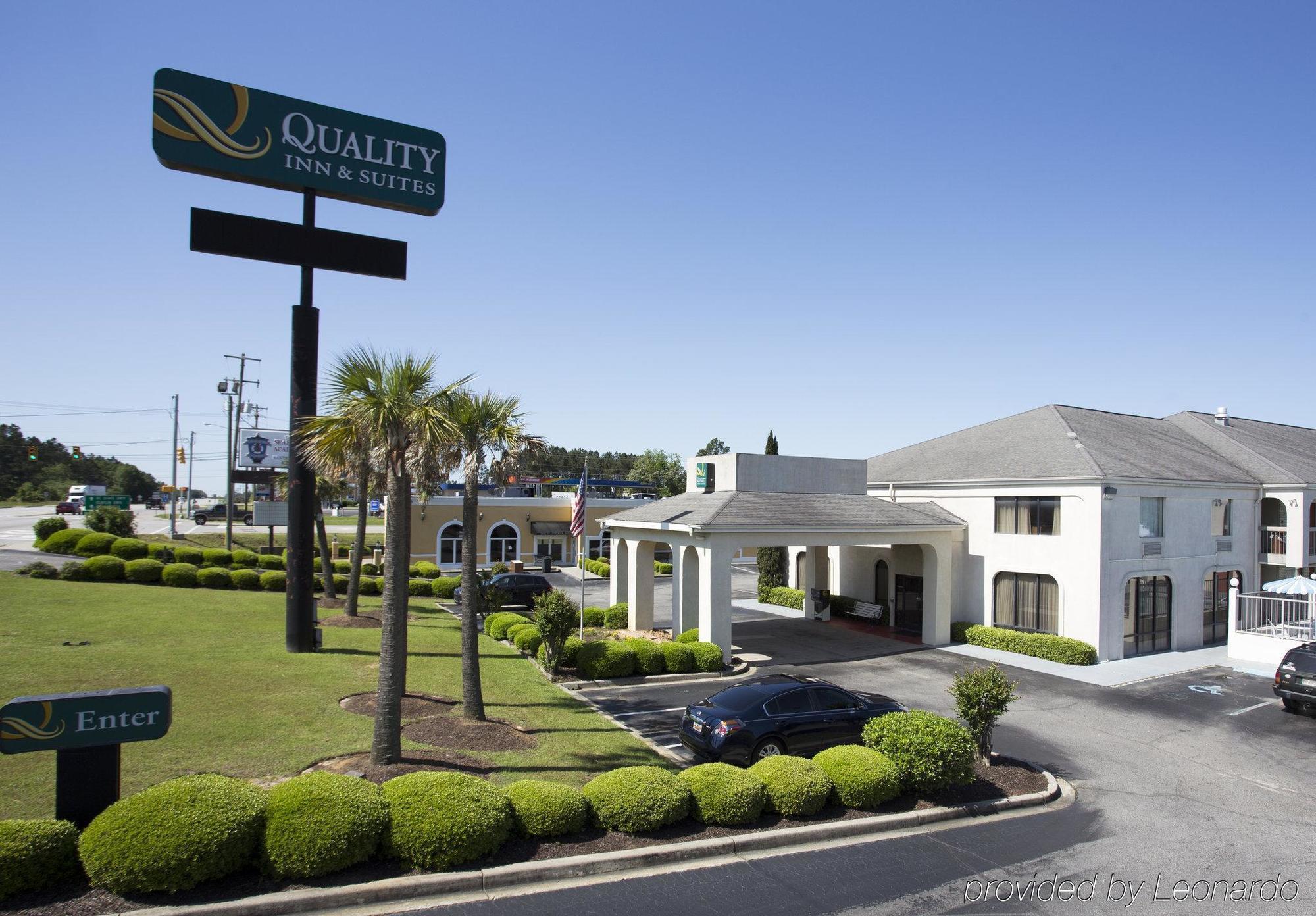 Quality Inn & Suites Orangeburg Exterior photo